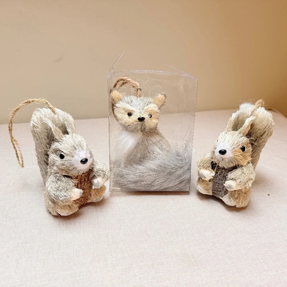 Straw Bristle Christmas Ornaments Decor Squirrels And Fox